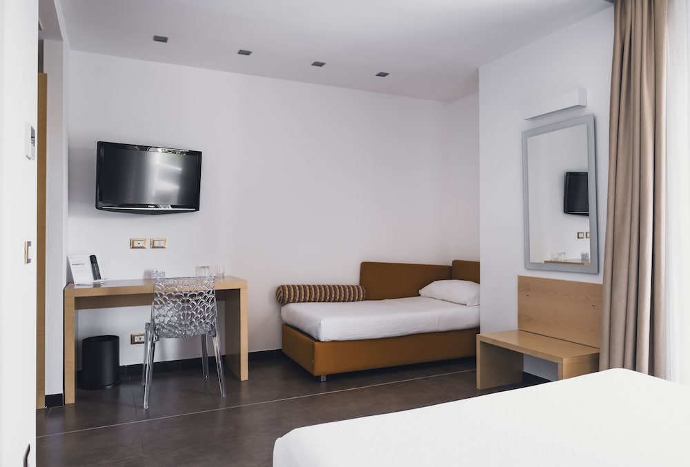 Modica Palace Hotel — Hotel rooms in Modica, Sicily