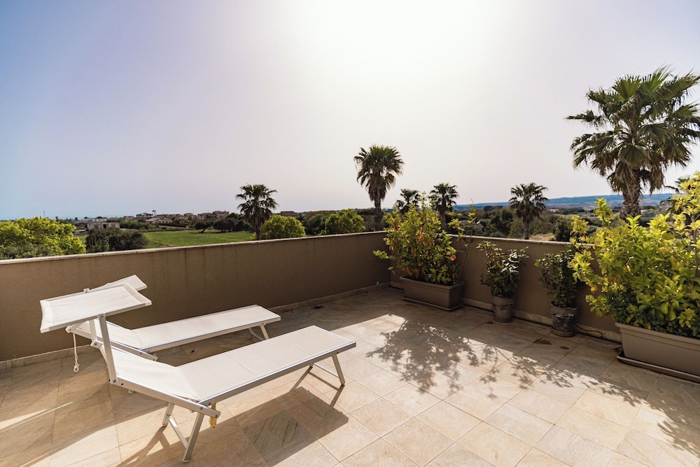 Modica Palace Hotel — Hotel building in Modica, Sicily