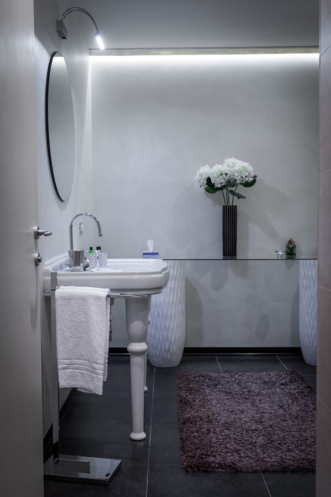 Modica Palace Hotel — Hotel rooms in Modica, Sicily