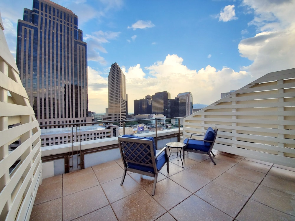 NOPSI Hotel, New Orleans — Attractions in the area in New Orleans, Louisiana