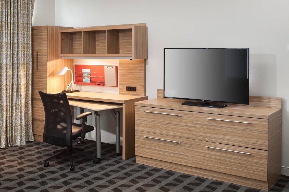 TownePlace Suites by Marriott Orlando at SeaWorld — Hotel rooms in Orlando, Florida