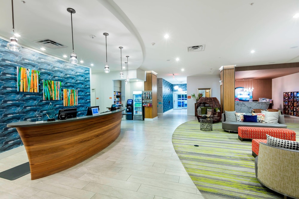 TownePlace Suites by Marriott Orlando at SeaWorld — Hotel building in Orlando, Florida