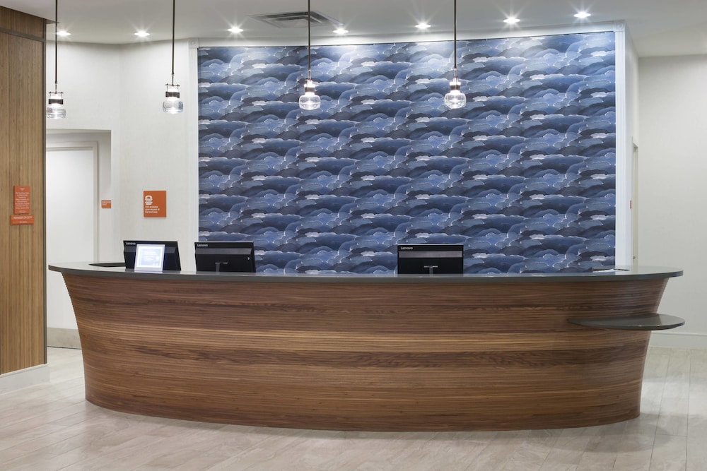 TownePlace Suites by Marriott Orlando at SeaWorld — Hotel building in Orlando, Florida