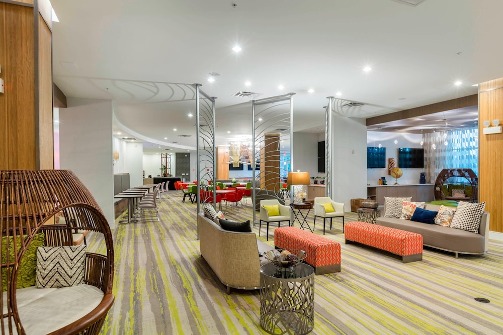 TownePlace Suites by Marriott Orlando at SeaWorld — Restaurant & bars in Orlando, Florida