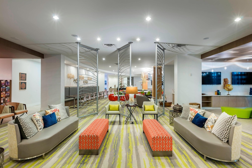 TownePlace Suites by Marriott Orlando at SeaWorld — Restaurant & bars in Orlando, Florida