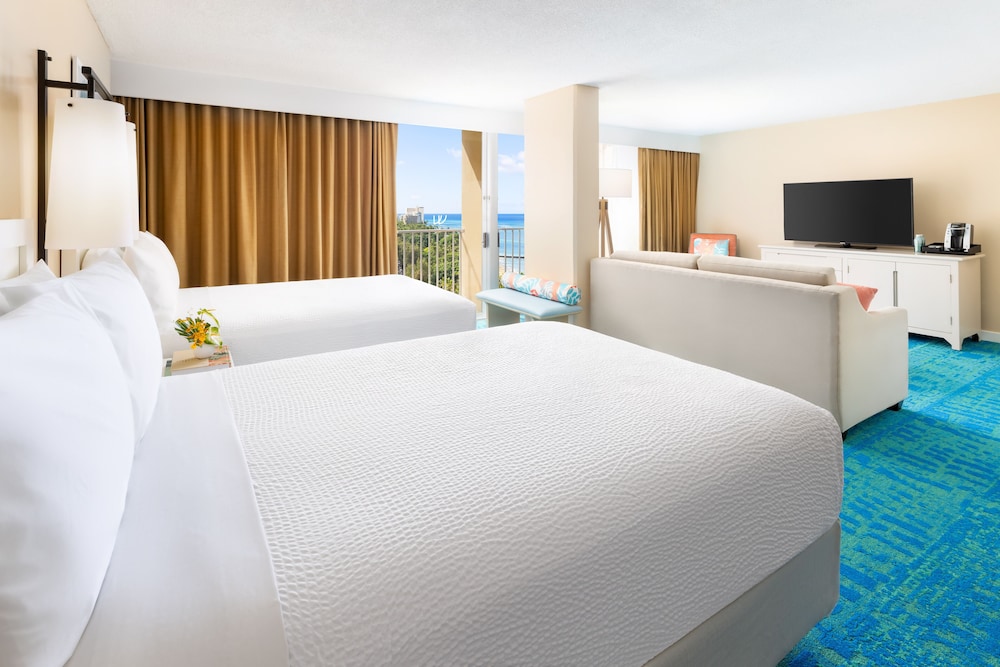 The Twin Fin Hotel — Hotel rooms in Honolulu, Hawaii
