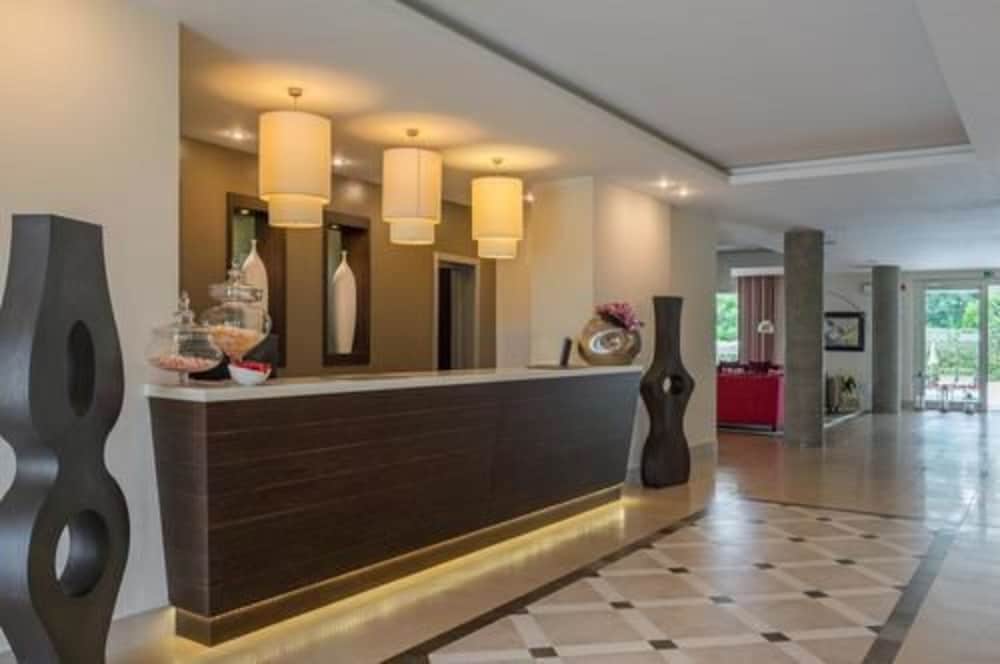 Hotel Nazionale — Restaurant & bars in Desenzano del Garda, Lombardy