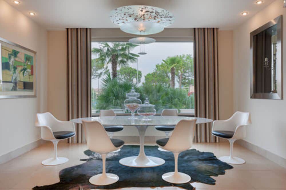 Hotel Nazionale — Restaurant & bars in Desenzano del Garda, Lombardy