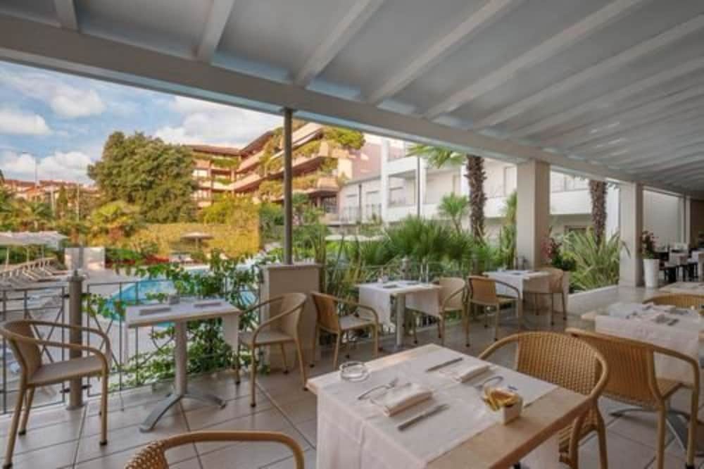 Hotel Nazionale — Restaurant & bars in Desenzano del Garda, Lombardy