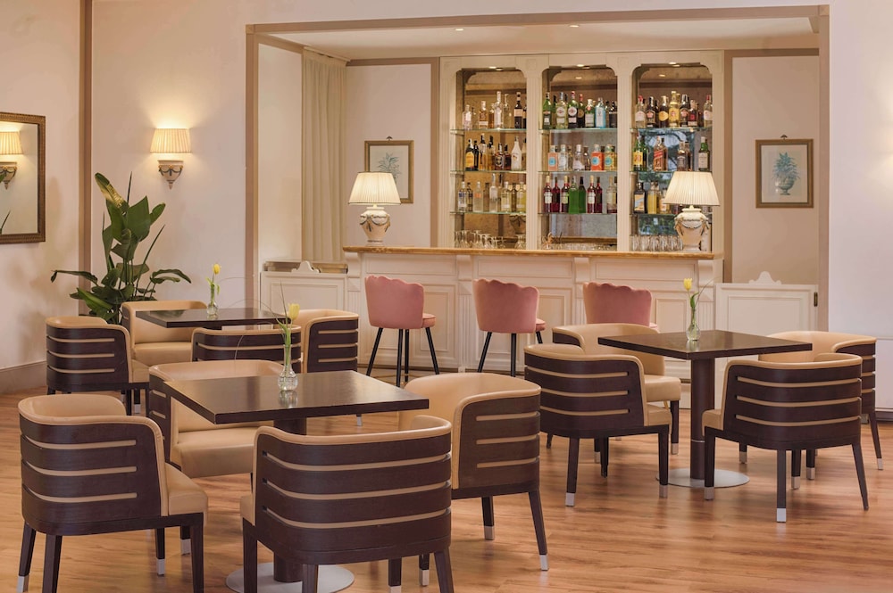 NH Caltagirone Villa San Mauro — Restaurant & bars in Caltagirone, Sicily