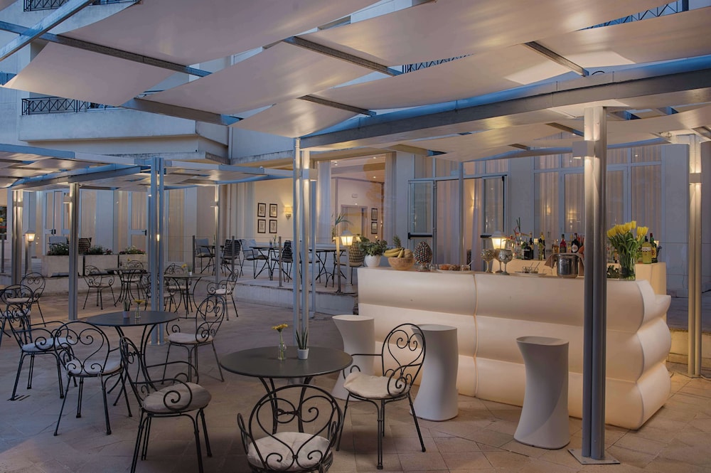 NH Caltagirone Villa San Mauro — Restaurant & bars in Caltagirone, Sicily