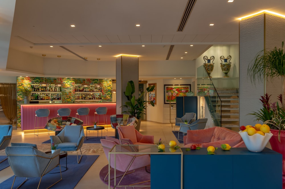 Olivi Hotel & Natural Spa — Restaurant & bars in Sirmione, Lombardy
