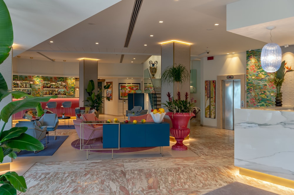 Olivi Hotel & Natural Spa — Restaurant & bars in Sirmione, Lombardy