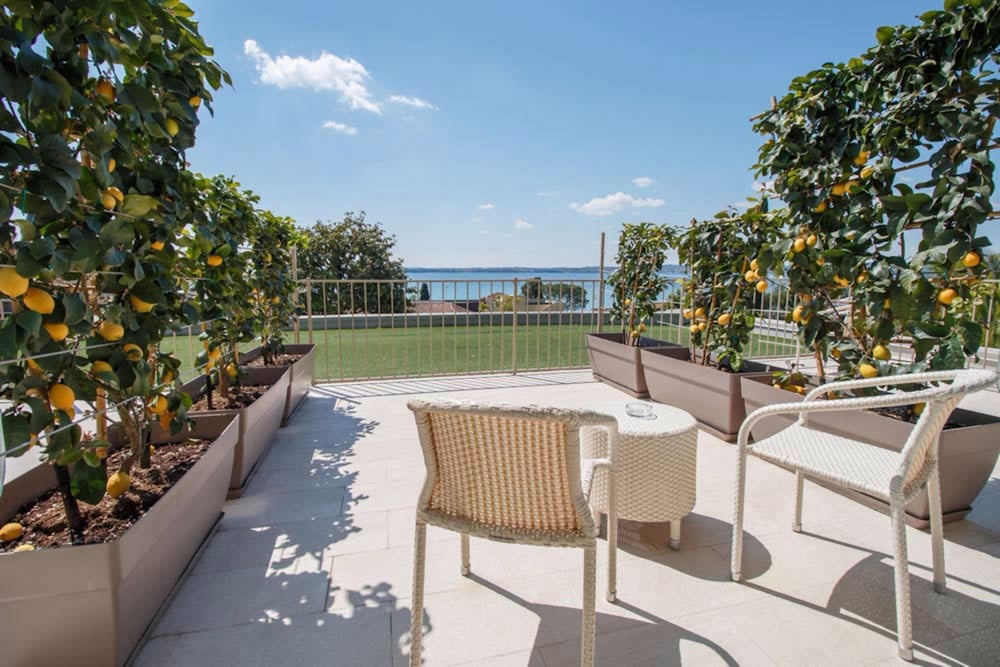 Olivi Hotel & Natural Spa — Hotel building in Sirmione, Lombardy