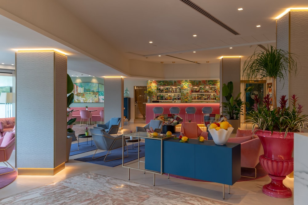Olivi Hotel & Natural Spa — Restaurant & bars in Sirmione, Lombardy