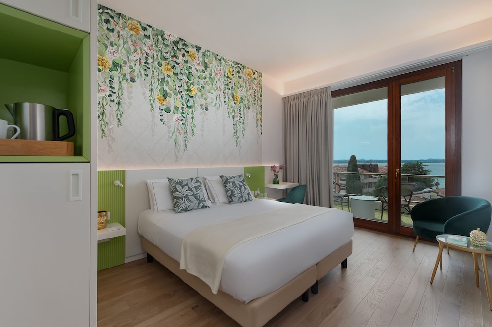 Olivi Hotel & Natural Spa — Hotel rooms in Sirmione, Lombardy