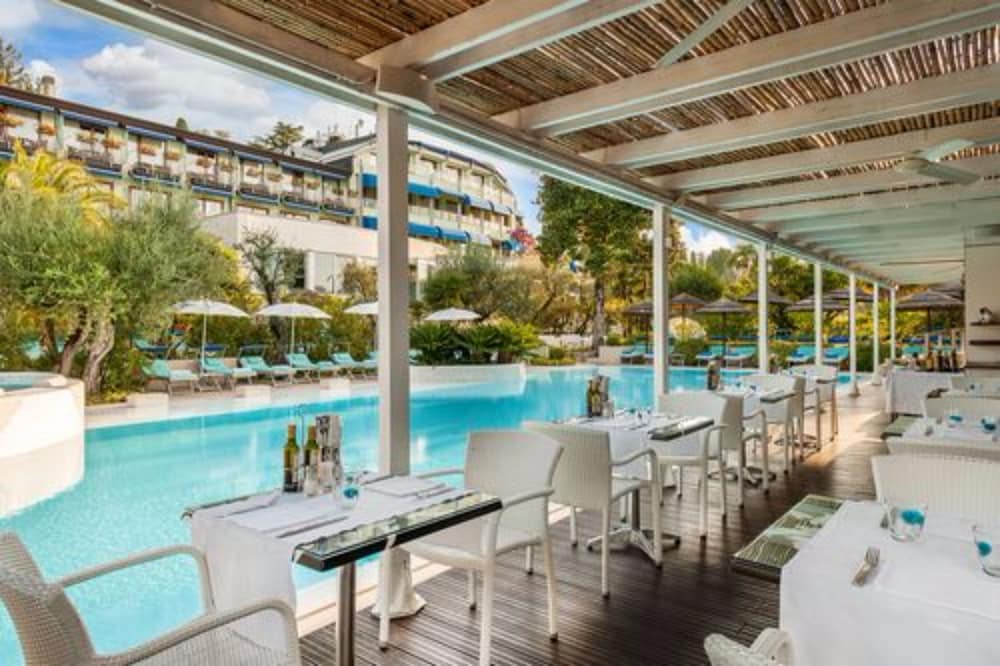 Olivi Hotel & Natural Spa — Restaurant & bars in Sirmione, Lombardy