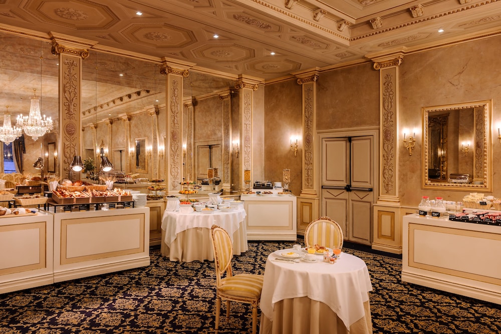 Palace Hotel — Restaurant & bars in Como, Lombardy