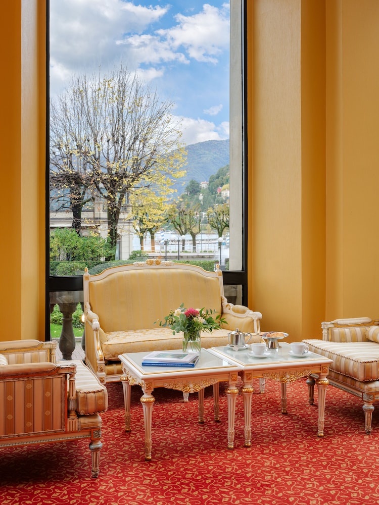Palace Hotel — Hotel rooms in Como, Lombardy