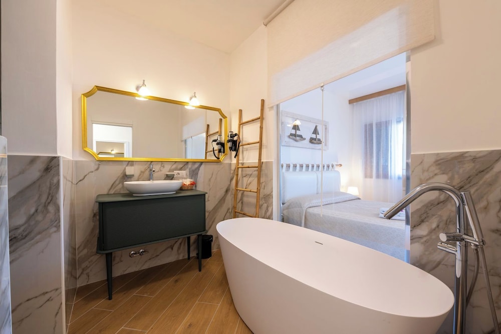Hotel Palau — Hotel rooms in Palau, Sardinia