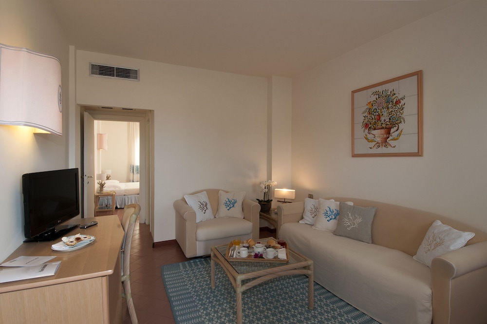 Hotel Palau — Hotel rooms in Palau, Sardinia