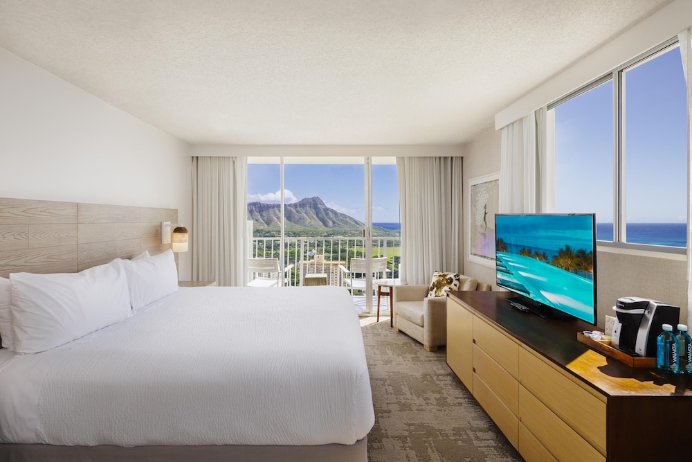 'Alohilani Resort Waikiki Beach — Hotel rooms in Honolulu, Hawaii