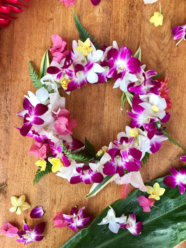 'Alohilani Resort Waikiki Beach — Attractions in the area in Honolulu, Hawaii