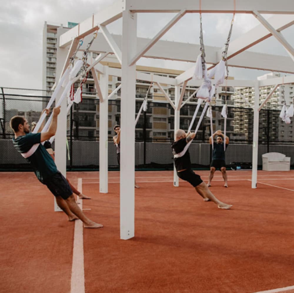 'Alohilani Resort Waikiki Beach — Sports & recreation in Honolulu, Hawaii