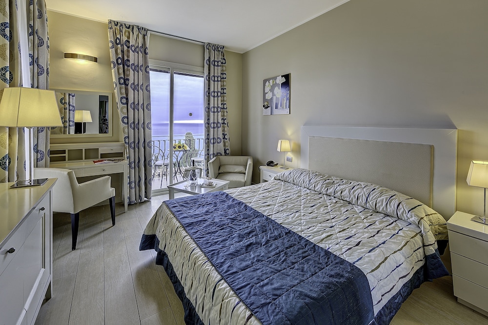 Hotel Ariston & Palazzo Santa Caterina — Hotel rooms in Taormina, Sicily