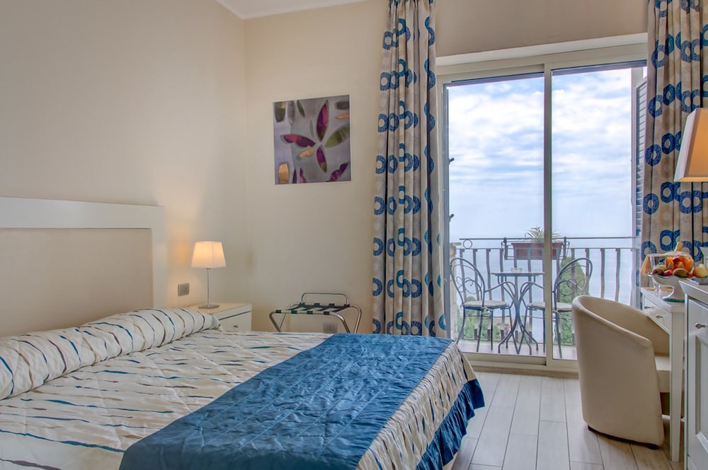 Hotel Ariston & Palazzo Santa Caterina — Hotel rooms in Taormina, Sicily
