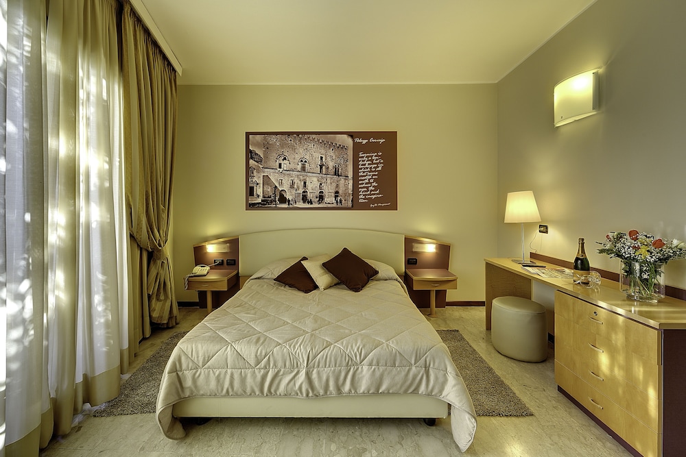 Hotel Ariston & Palazzo Santa Caterina — Hotel rooms in Taormina, Sicily