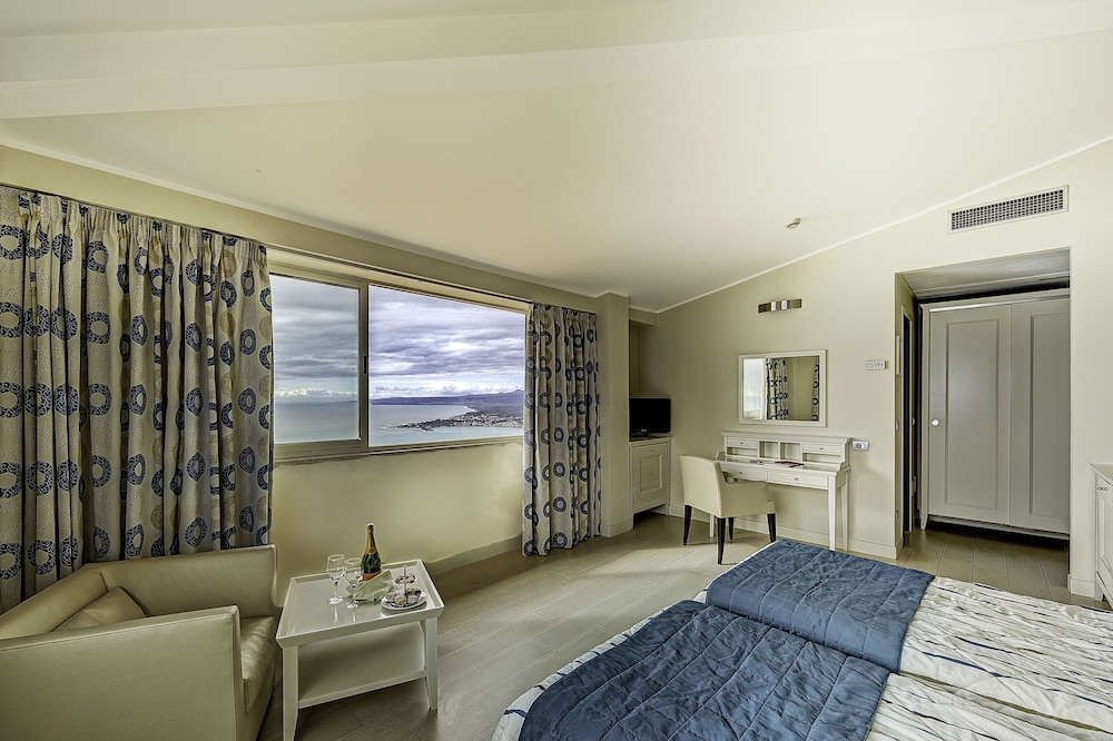 Hotel Ariston & Palazzo Santa Caterina — Hotel rooms in Taormina, Sicily