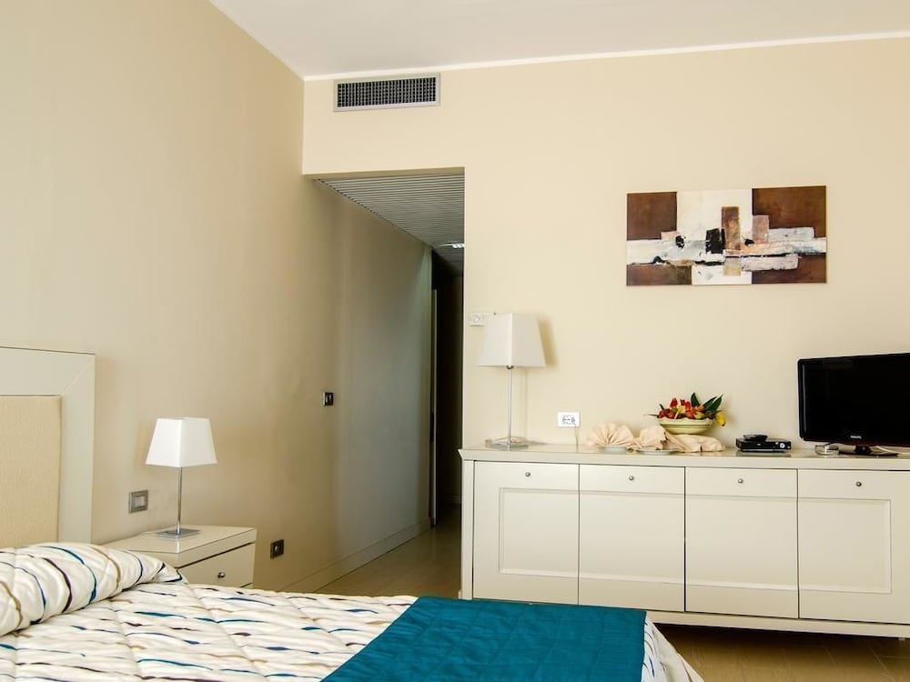 Hotel Ariston & Palazzo Santa Caterina — Hotel rooms in Taormina, Sicily