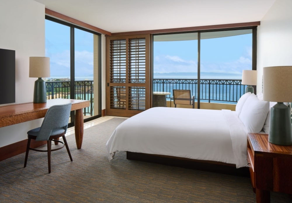 Royal Lahaina Resort & Bungalows — Hotel rooms in Kaanapali, Hawaii