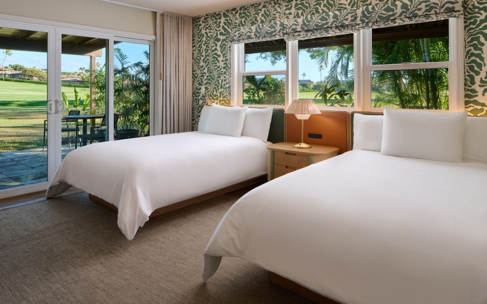 Royal Lahaina Resort & Bungalows — Hotel rooms in Kaanapali, Hawaii