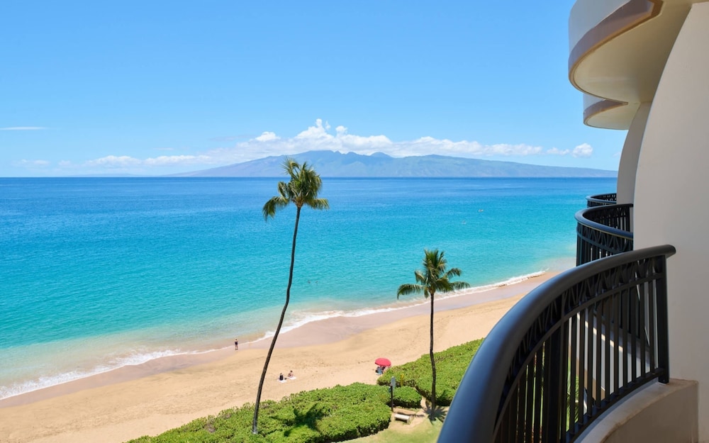 Royal Lahaina Resort & Bungalows — Beach in Kaanapali, Hawaii