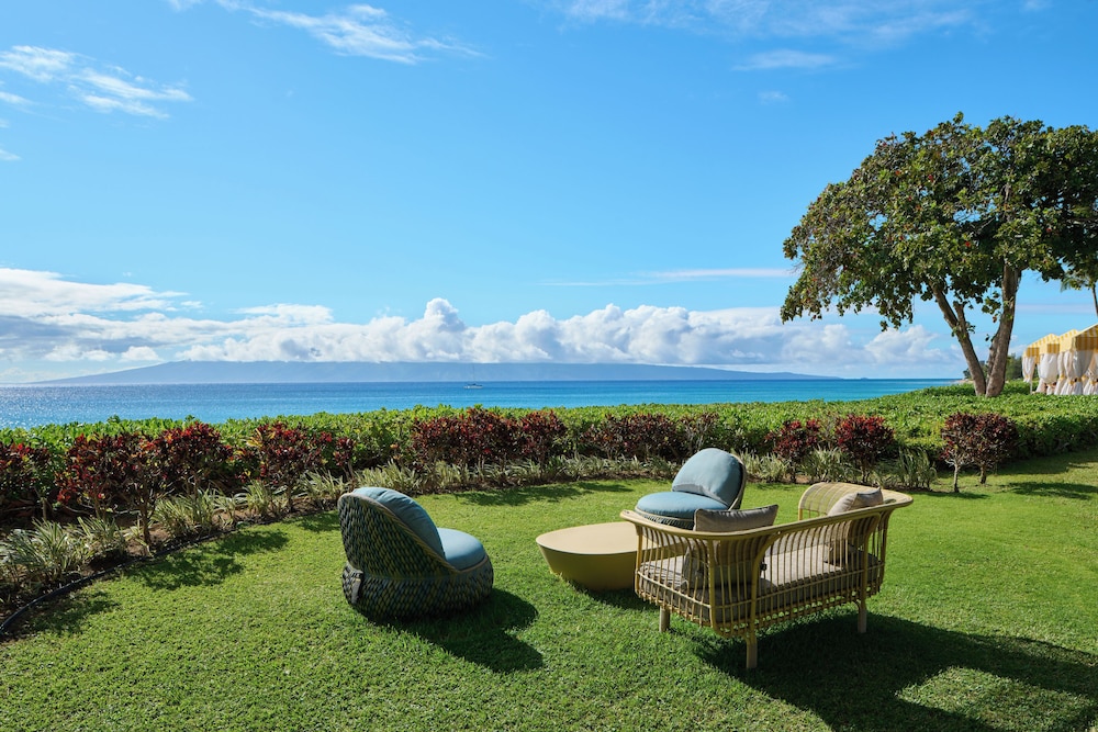 Royal Lahaina Resort & Bungalows — Beach in Kaanapali, Hawaii