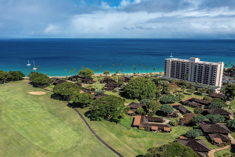 Royal Lahaina Resort & Bungalows — Beach in Kaanapali, Hawaii
