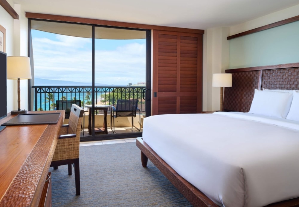 Royal Lahaina Resort & Bungalows — Hotel rooms in Kaanapali, Hawaii