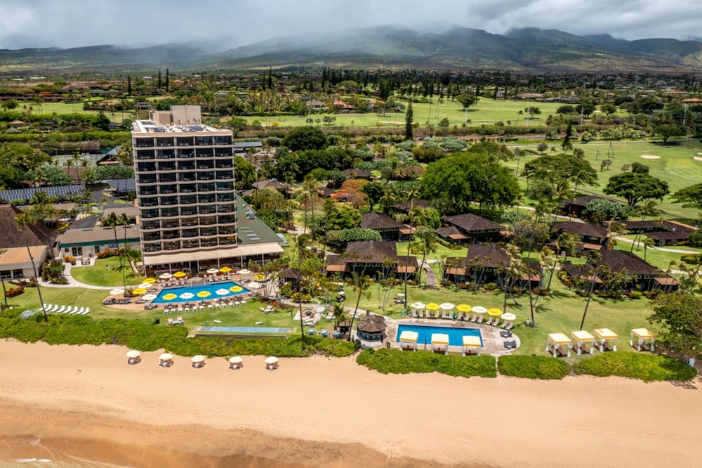 Royal Lahaina Resort & Bungalows — Hotel building in Kaanapali, Hawaii