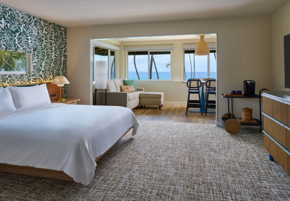 Royal Lahaina Resort & Bungalows — Hotel rooms in Kaanapali, Hawaii