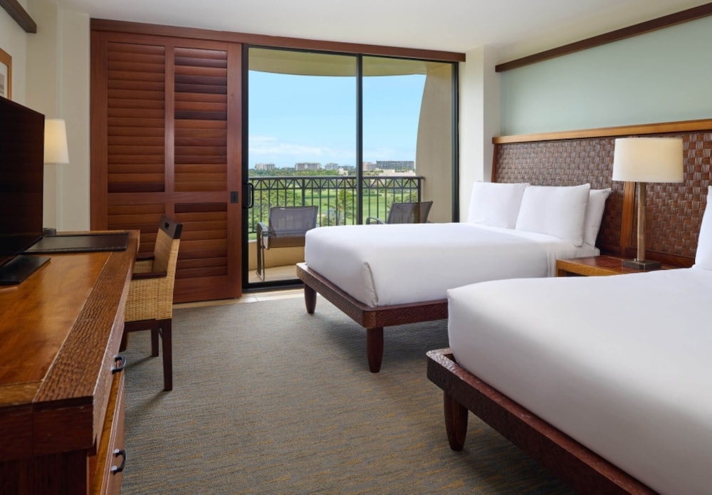 Royal Lahaina Resort & Bungalows — Hotel rooms in Kaanapali, Hawaii