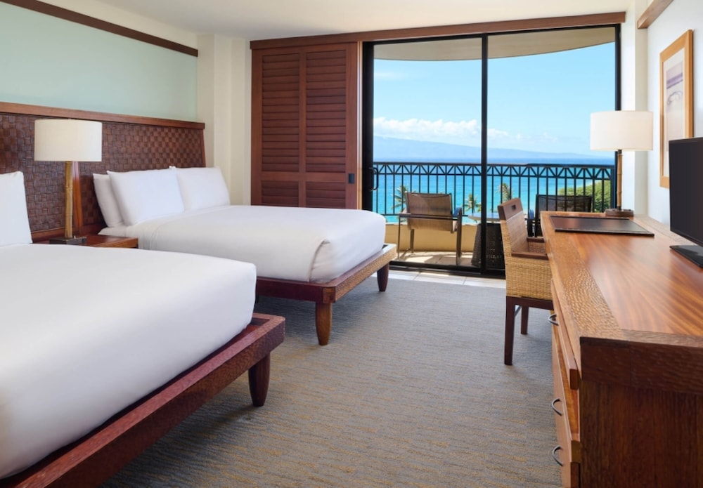 Royal Lahaina Resort & Bungalows — Hotel rooms in Kaanapali, Hawaii