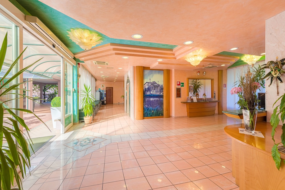 Hotel Palladio — Hotel building in Mestre, Veneto