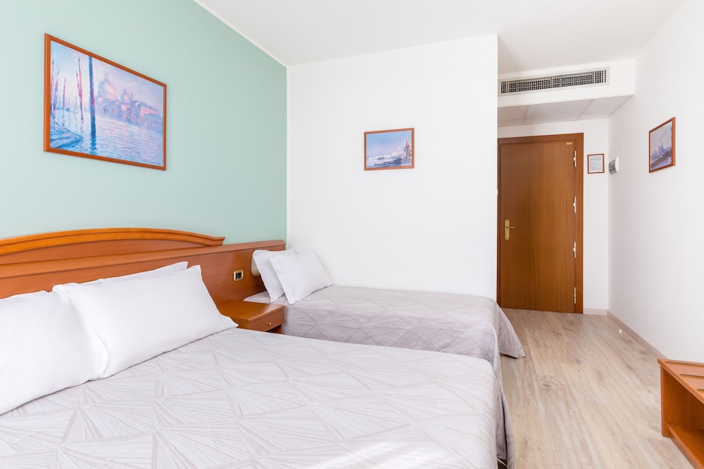 Hotel Palladio — Hotel rooms in Mestre, Veneto
