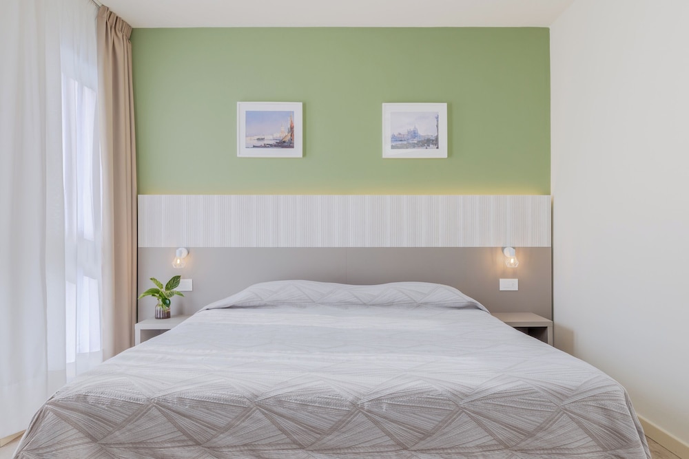 Hotel Palladio — Hotel rooms in Mestre, Veneto