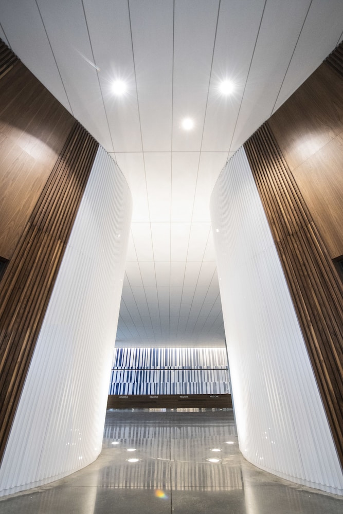 Universal's Aventura Hotel — Hotel building in Orlando, Florida