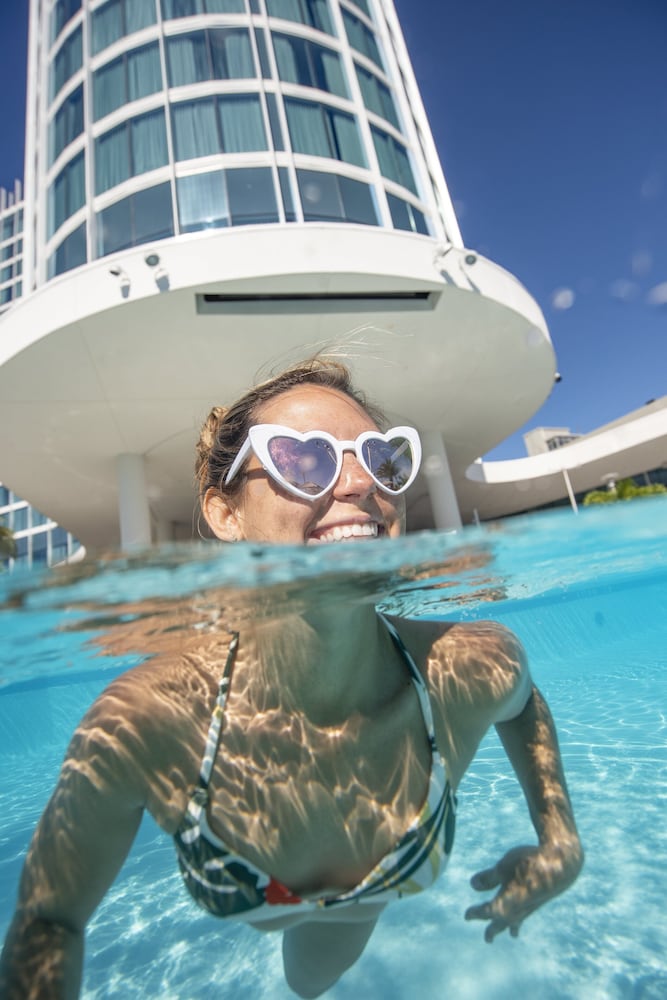 Universal's Aventura Hotel — Swimming pool in Orlando, Florida