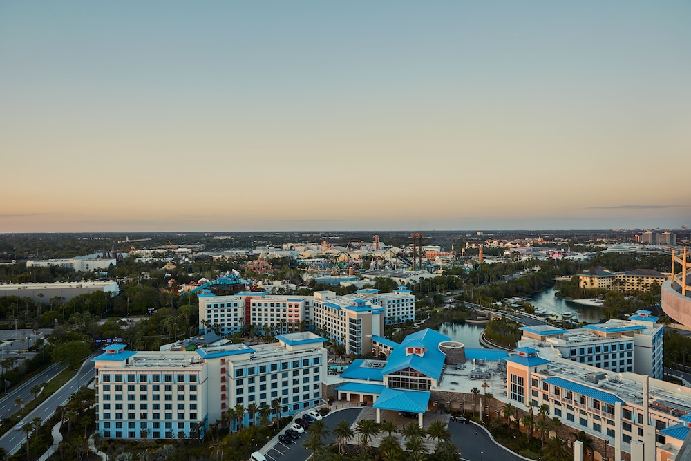 Universal's Aventura Hotel — Hotel building in Orlando, Florida