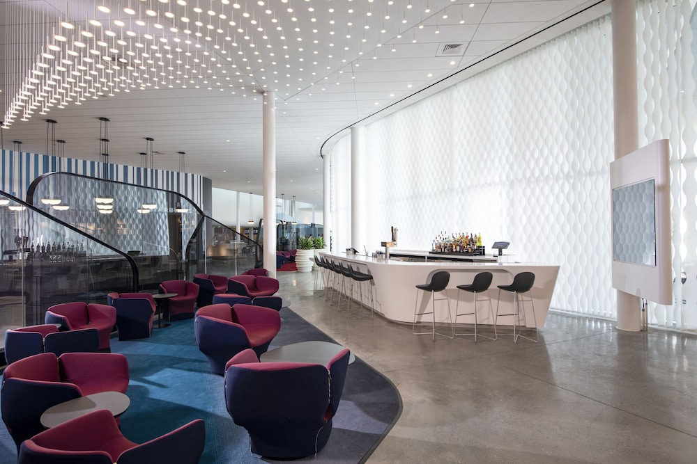 Universal's Aventura Hotel — Restaurant & bars in Orlando, Florida